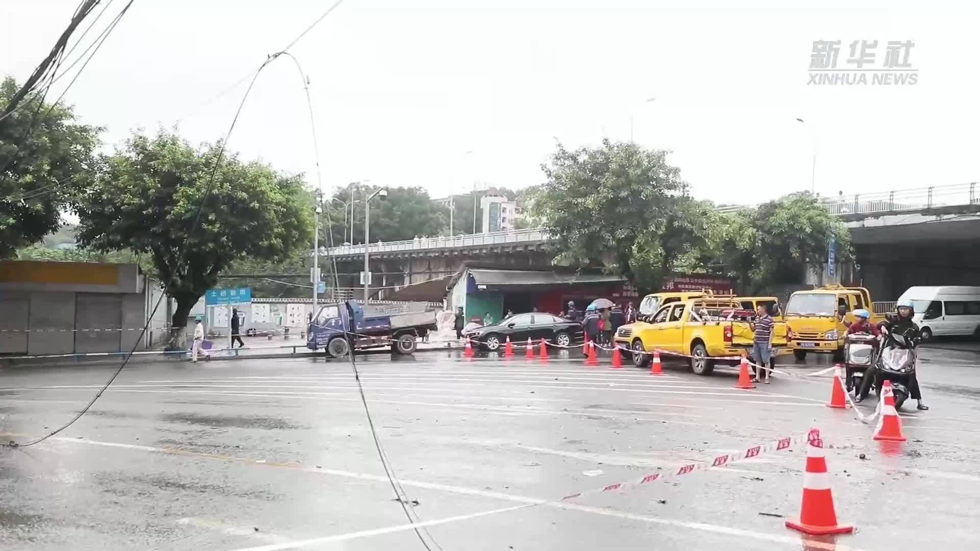 新华社看重庆｜多地降下特大暴雨　多部门联动守护人民群众生命财产安全