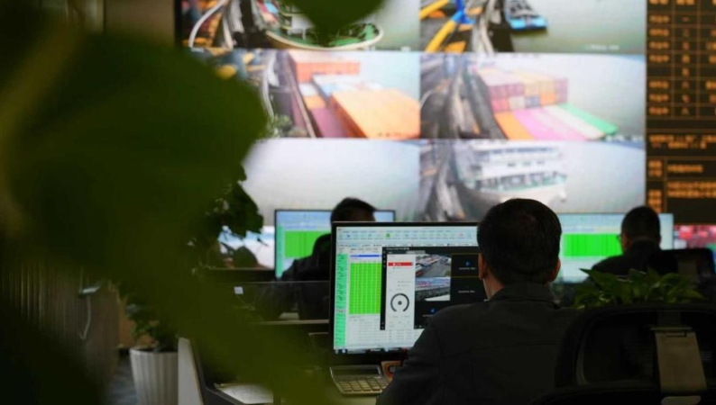 新华社看重庆｜果园港的新变化——长江上游最大枢纽港蹲点记